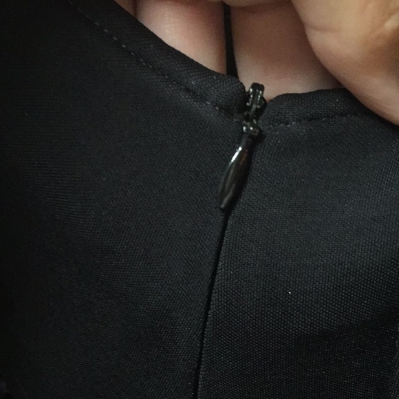 Cache Dress - Picture 5 of 6